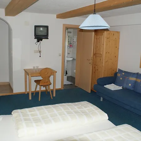 Hotel Wirt Am Bach 2*